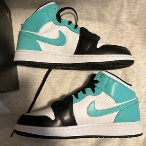 JORDAN Air Jordan 1 Mid — White/Tropical Twist/Black, Size Y7/W8.5